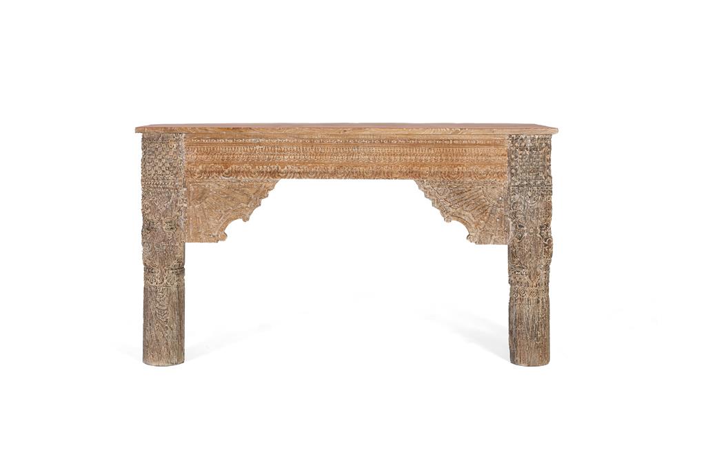 CONSOLE TABLE